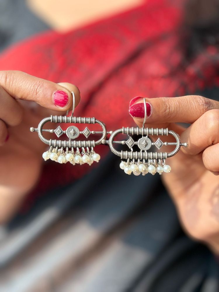 Heritage pearled Hoops