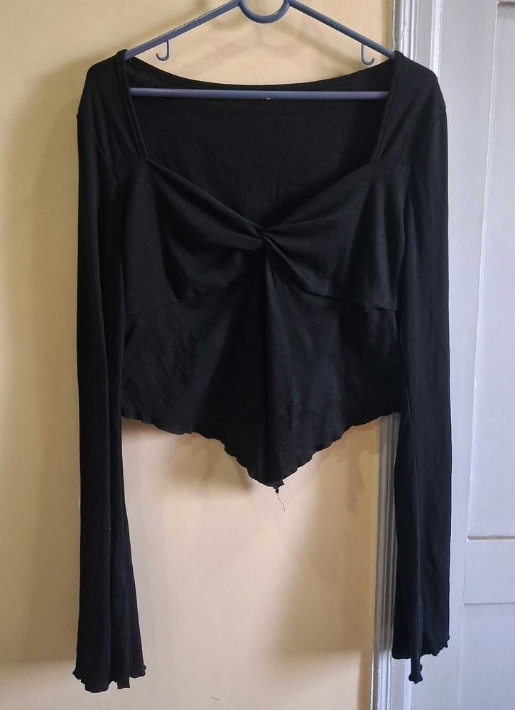 Black Long Sleeve Crop Top