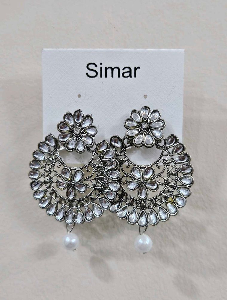 Elegant Silver Kundan Earrings
