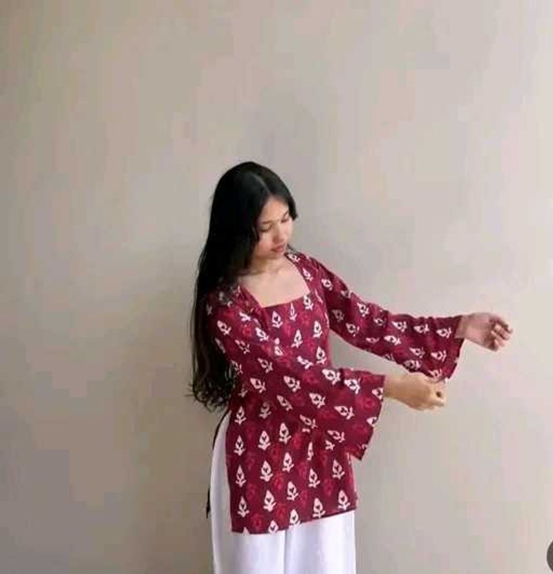 Ethnic Top with Floral Print (X)