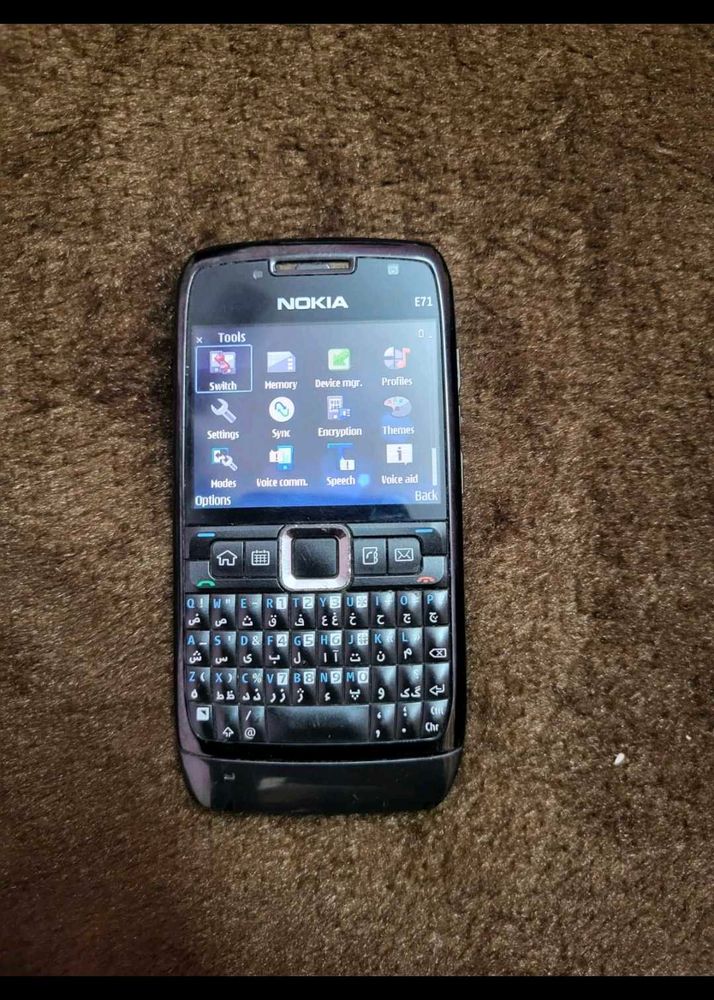 Nokia E71