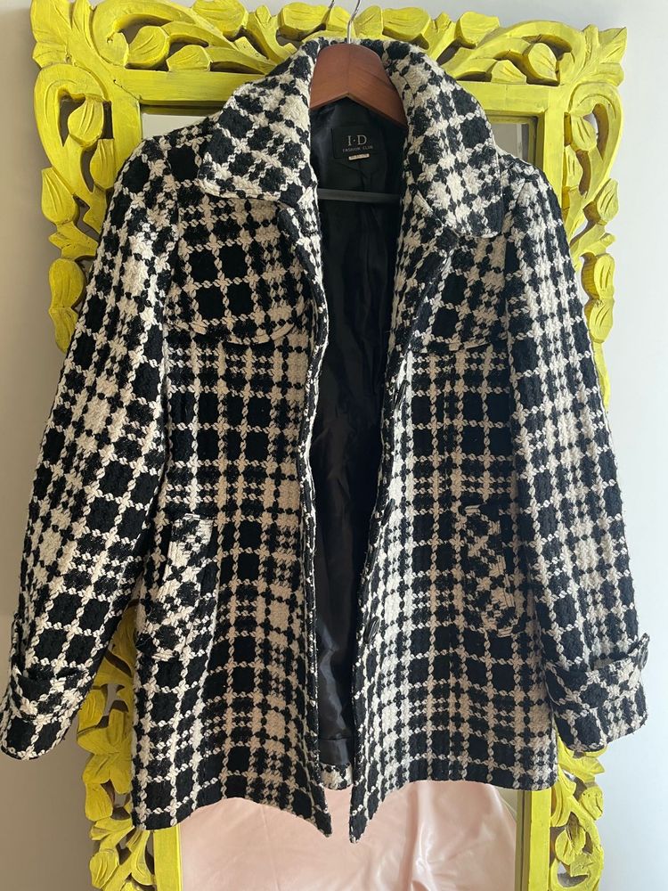 Chic Black &amp; White Checked Coat