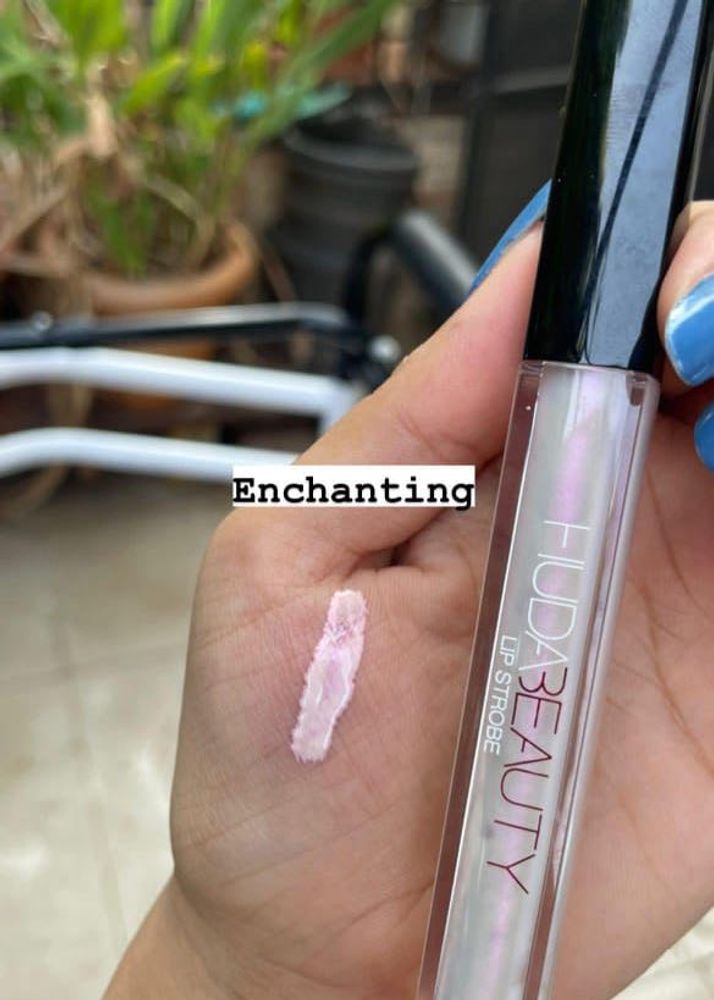 Huda Beauty Lip Strobe With Box