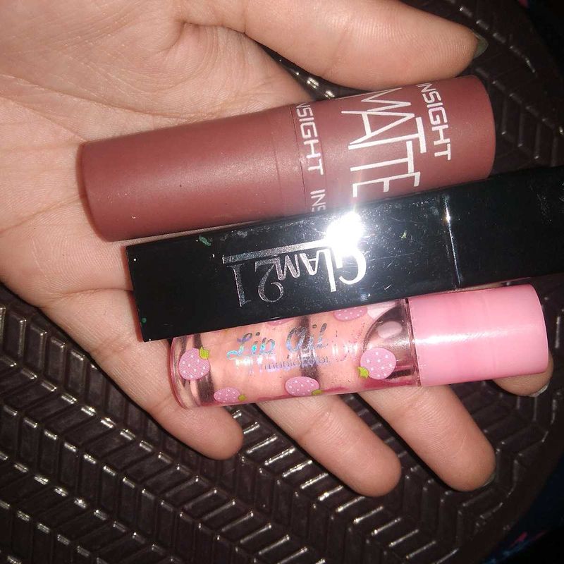 Lipstick combo and one lip oil free