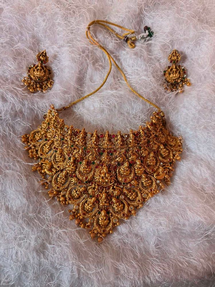 Gold Plated Necklace and Earrings Jewellery Set