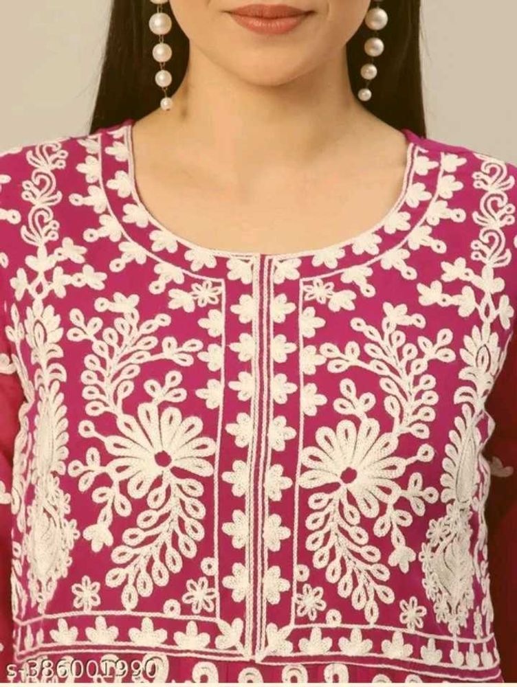 Elegant Embroidered Kurta