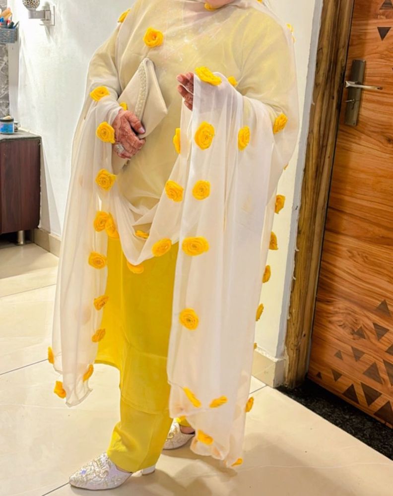 Beautiful Flower Work Dupatt