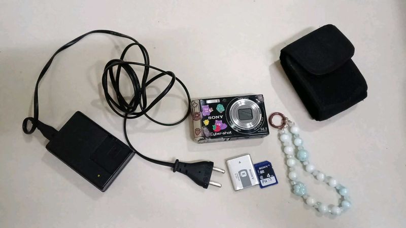 Sony Cybershot Digital Cam With Accessories