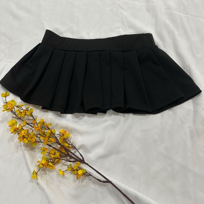 Sexy Black Pleated Super Mini Skirt