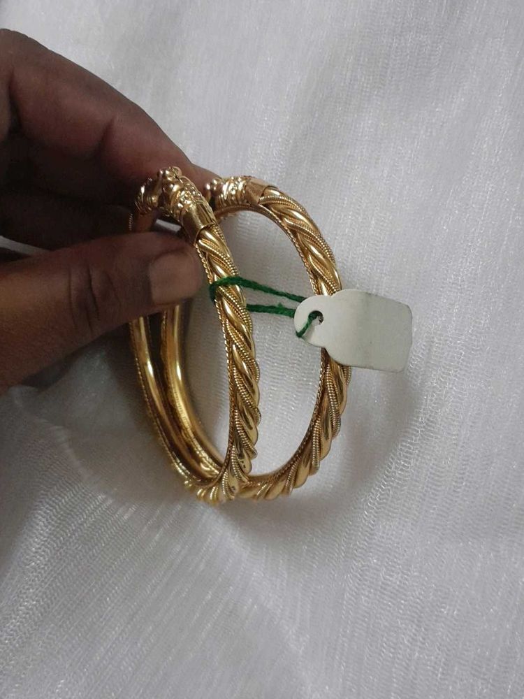 CITY GOLD BANGLES