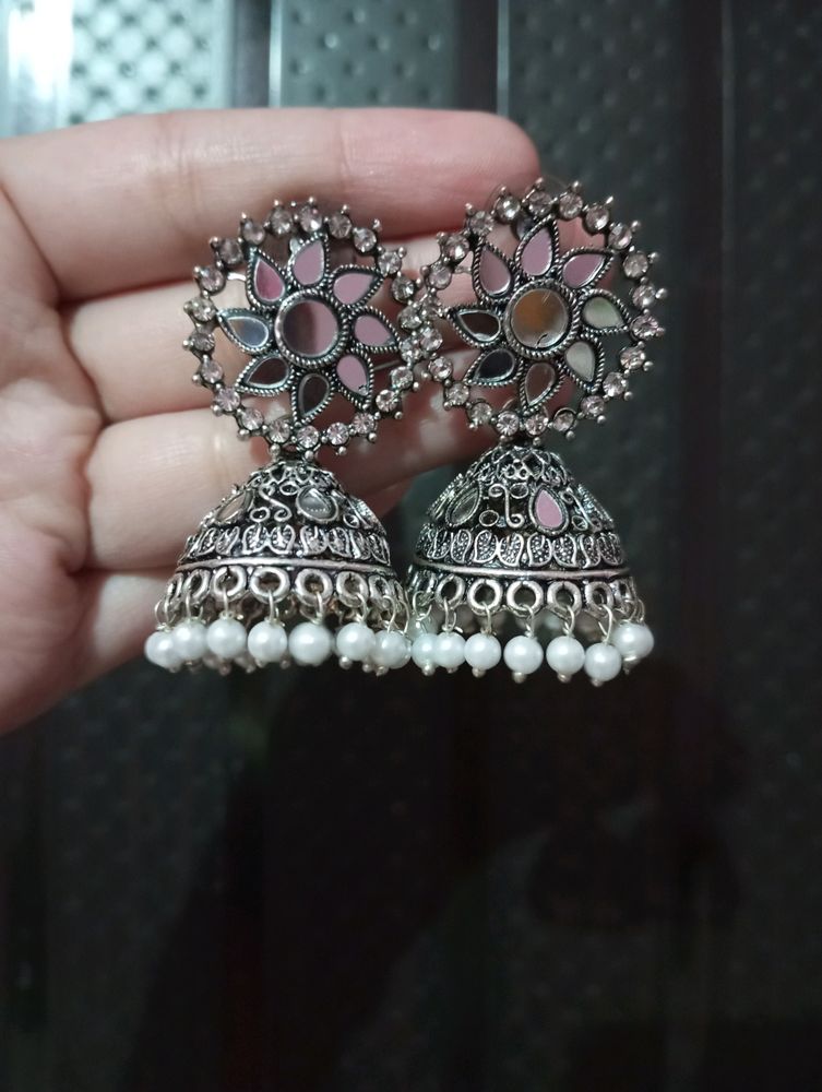 Jhumkas With 6 Studs Pair