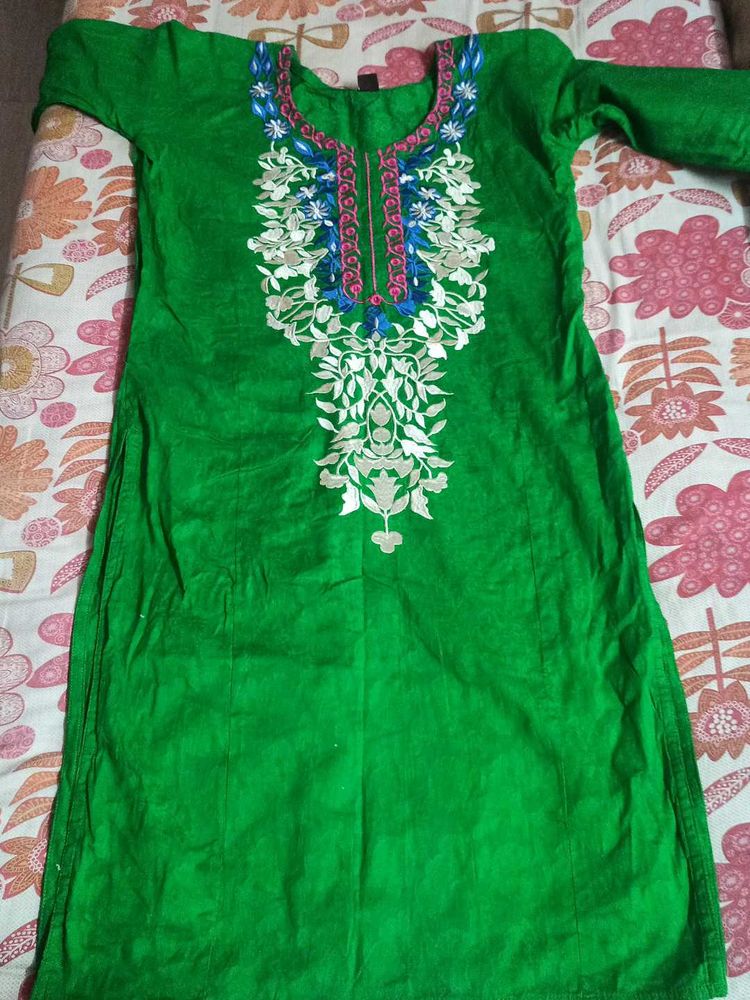 Green Embroidered Kurta