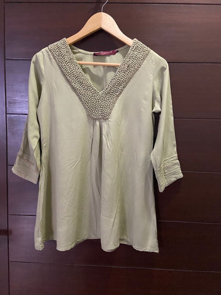 Elegant Green Tunic Top (M)