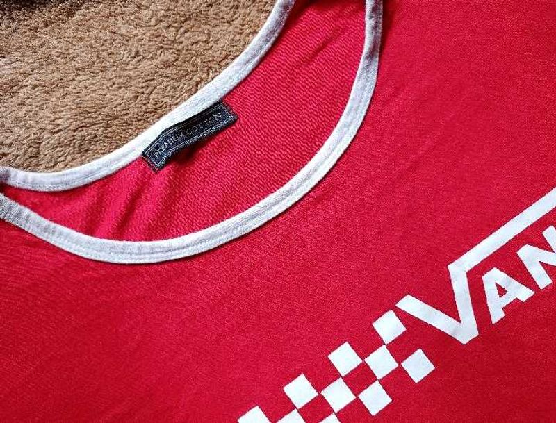 Crop Red Tee 🥳🥳