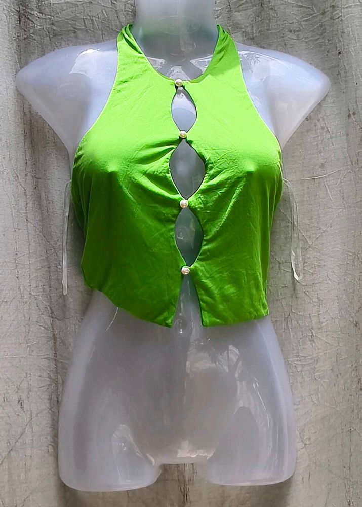 26137. Green Halter Top