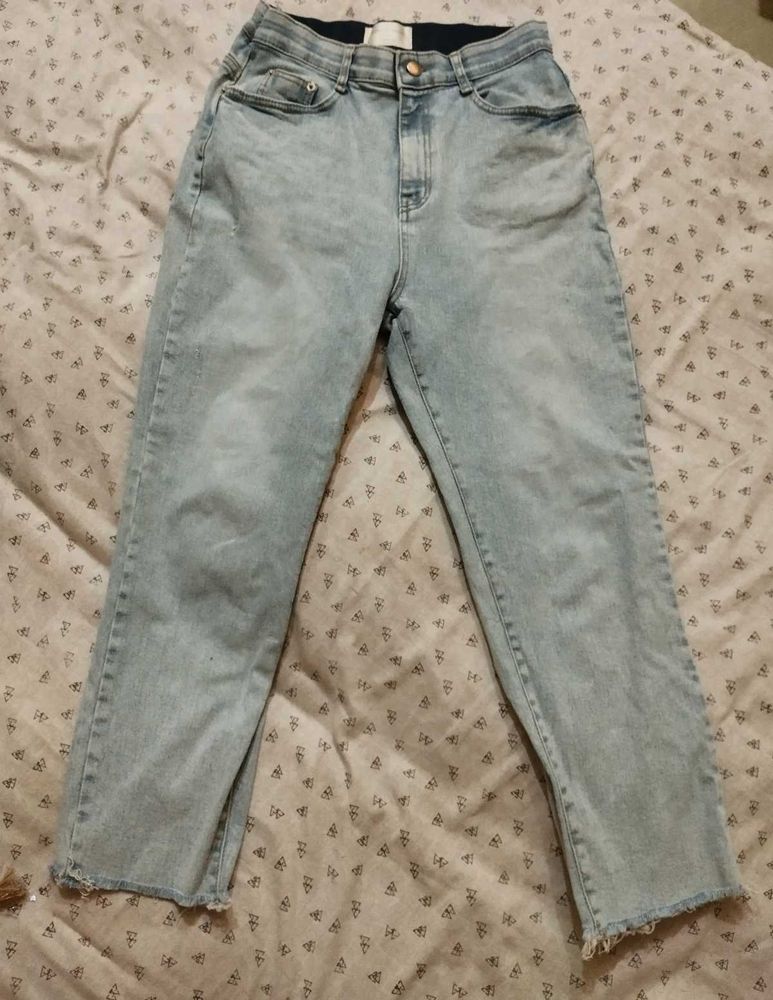 SHADED MOM FIT JEANS
