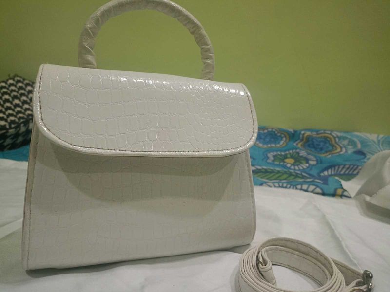 Classy Handbag With Shoulder Strap