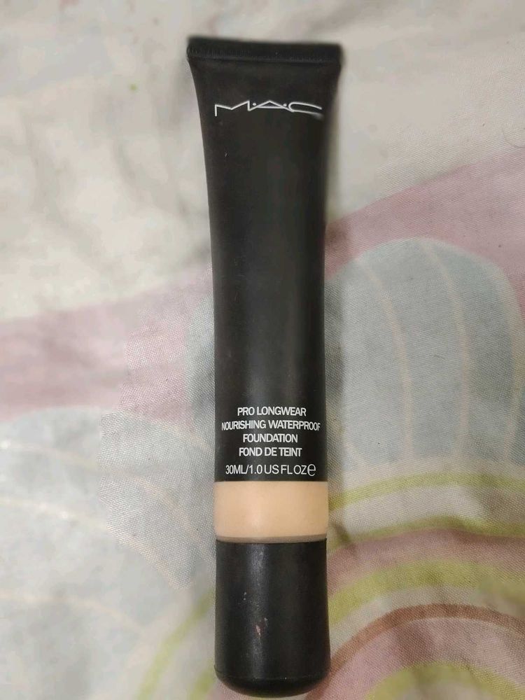 MAC Pro Longwear Foundation