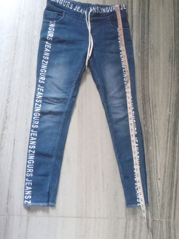 girls jeans west size is 30&#34; X length  37&#34;