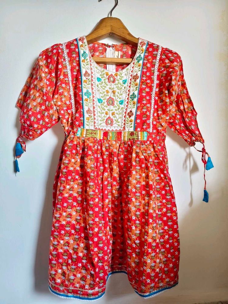 Cute Floral Print Top Size Small