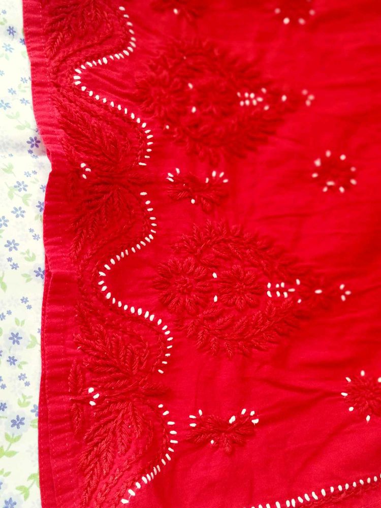 Red  Chikenkari Kurtawith New Saree Free