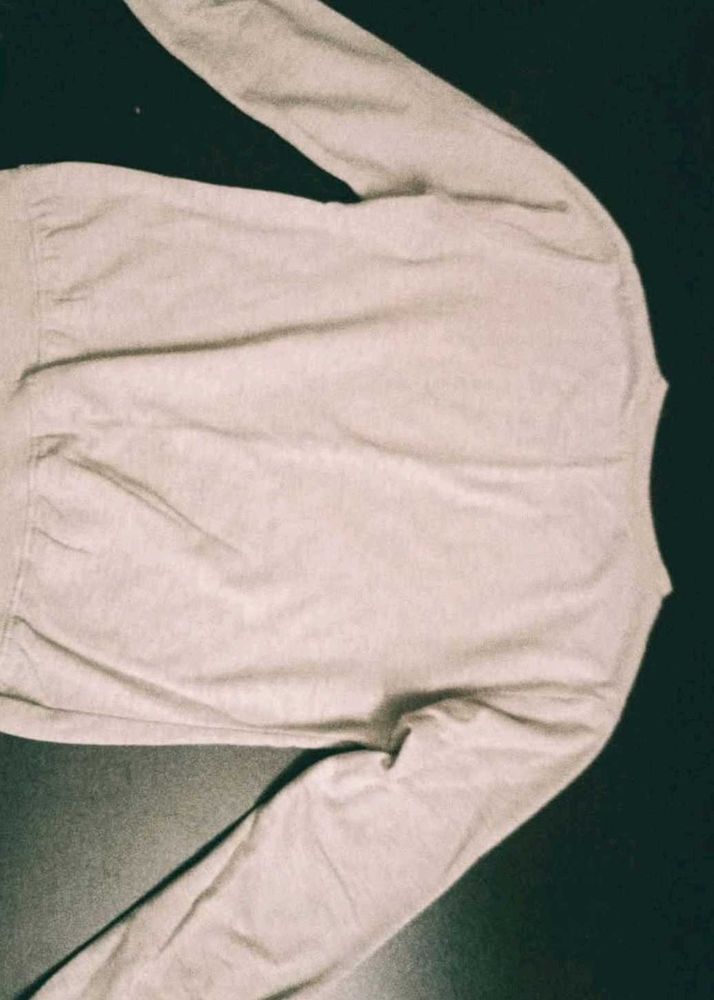 off white pullover sweater👕
