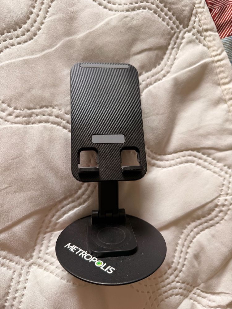 Metropolis Phone Stand