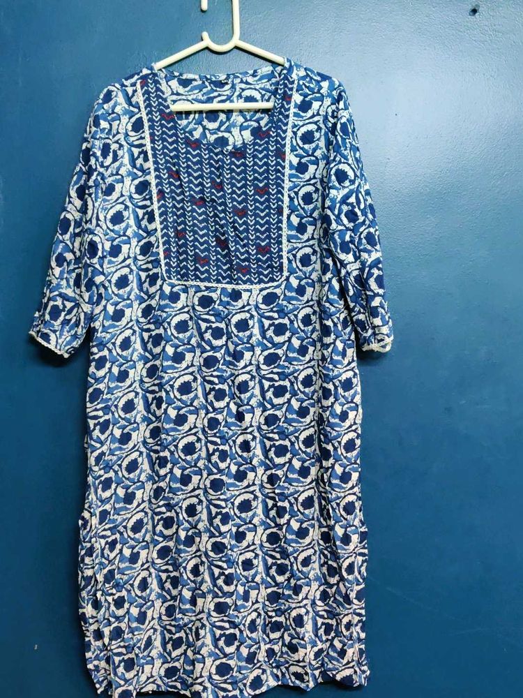 Blue &amp; White Printed Kurta
