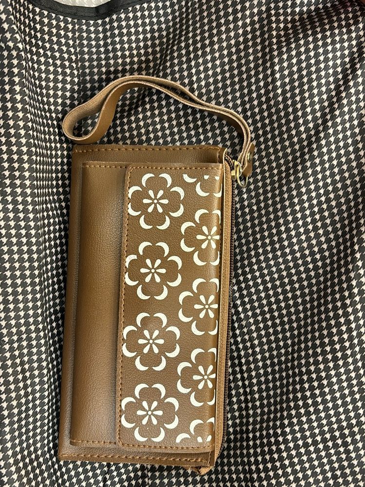 Cute Nude Brown Wallet