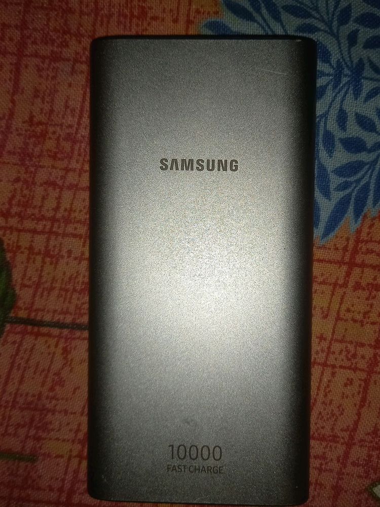 new Samsung original power bank 10000 fast charge battery pack [power bank] RSDR9 MODEL : EB - P1100B MADE IN INDIA