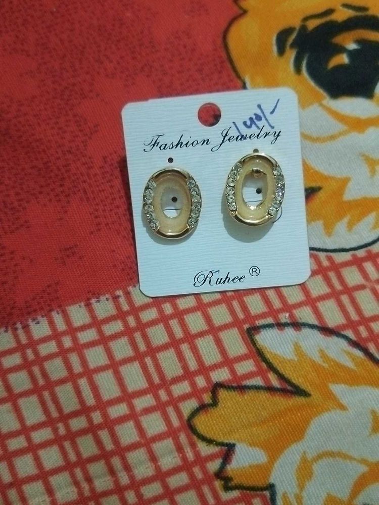 Ruhee Elegant Earrings/Studs