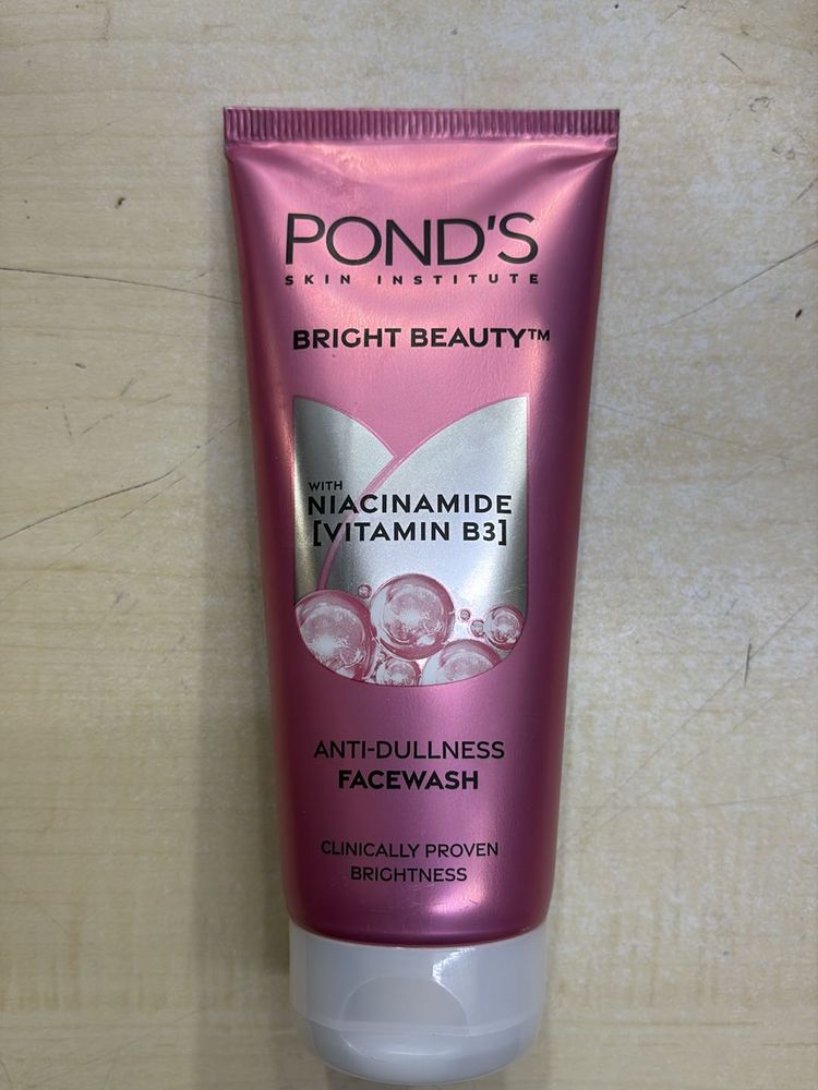 Ponds Bright Beauty Face Wash With Vitamin B3
