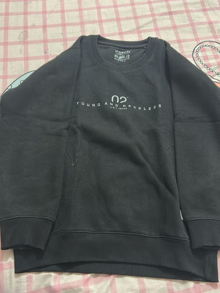 YOUNG AND RECKLESS Pullover