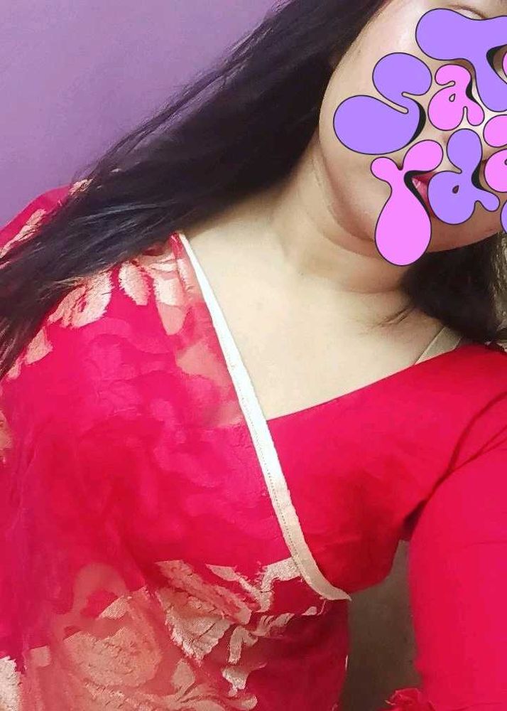 red saree