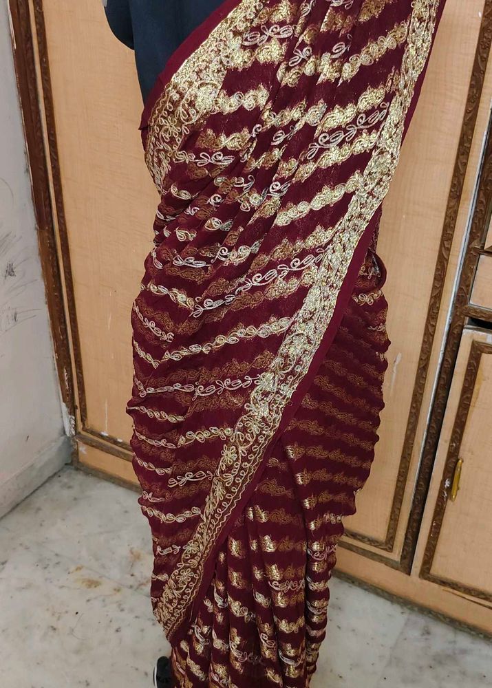 Elegant Maroon &amp; Gold Saree 😍