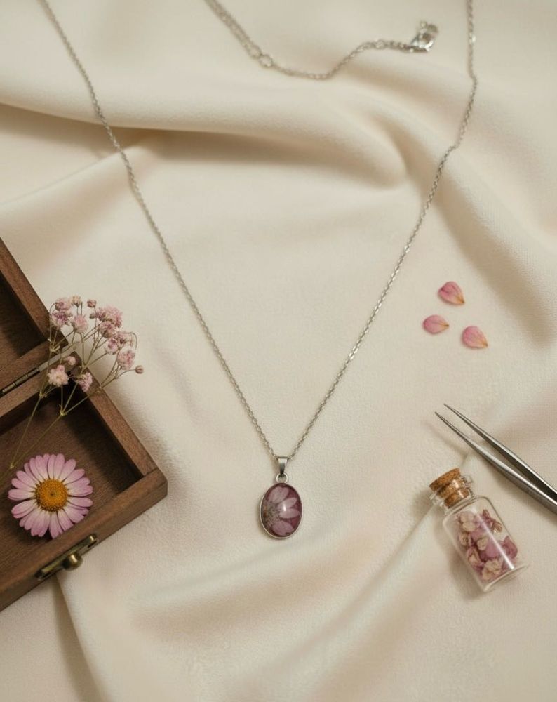 Floral Pendant Necklace
