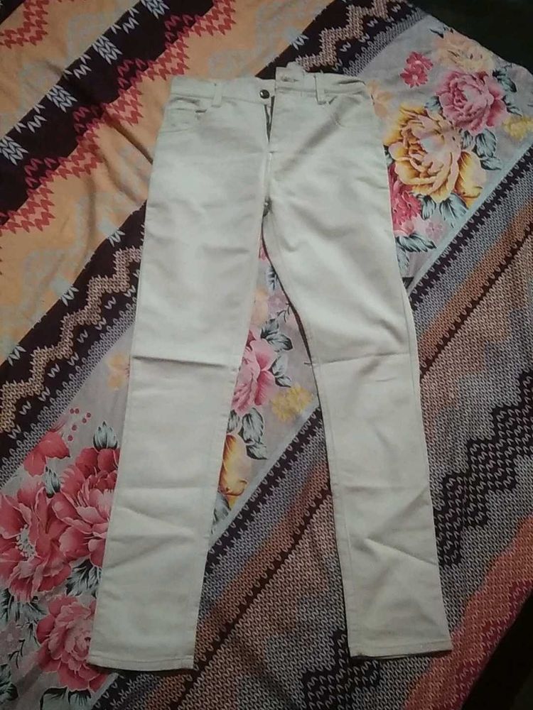 Off-White Casual Pants