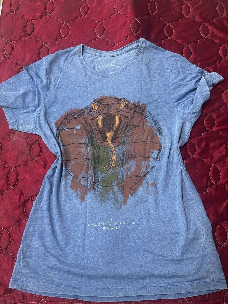 Cool Cobra Graphic T-Shirt