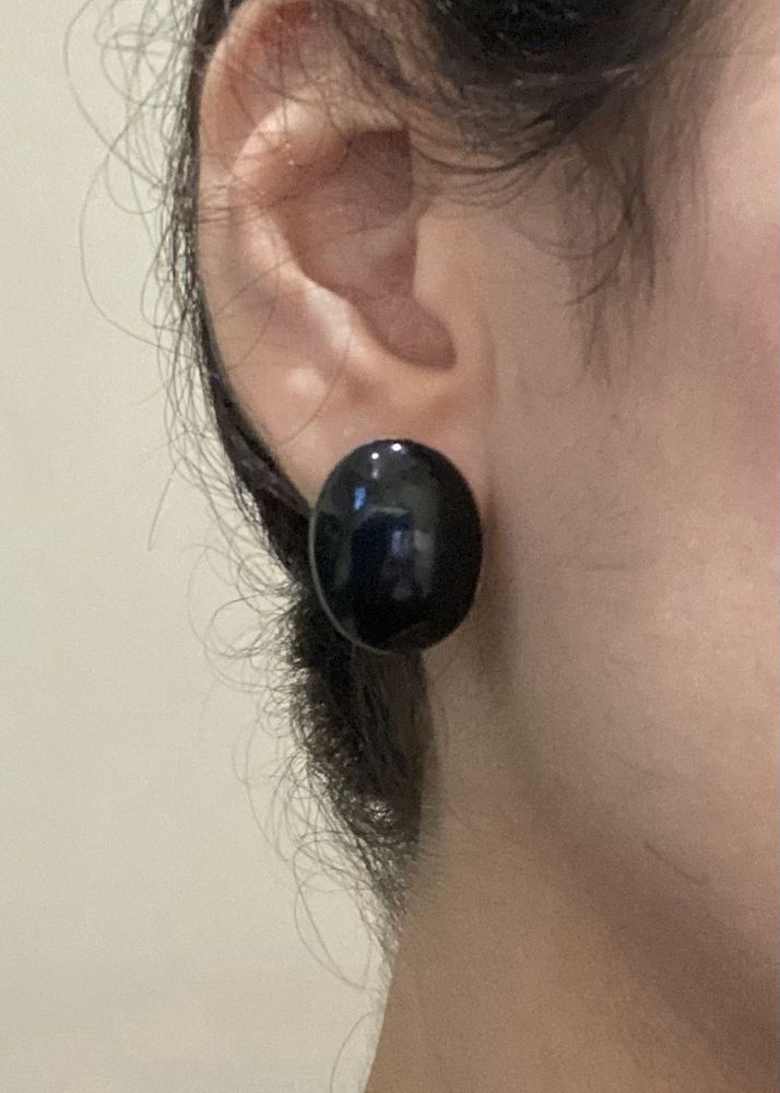 Black Studs