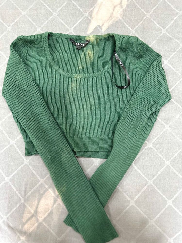 Green Crop Top - Trendy Style