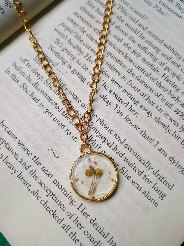 Resin Flower Necklace