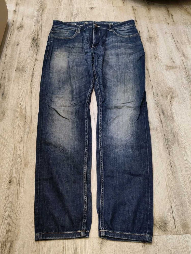 Ma2150 UMM Jeans waist 34 inches