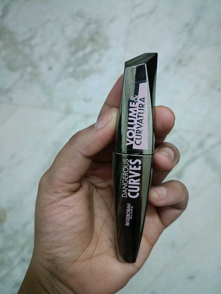 Deborah Dangerously Curves Mascara