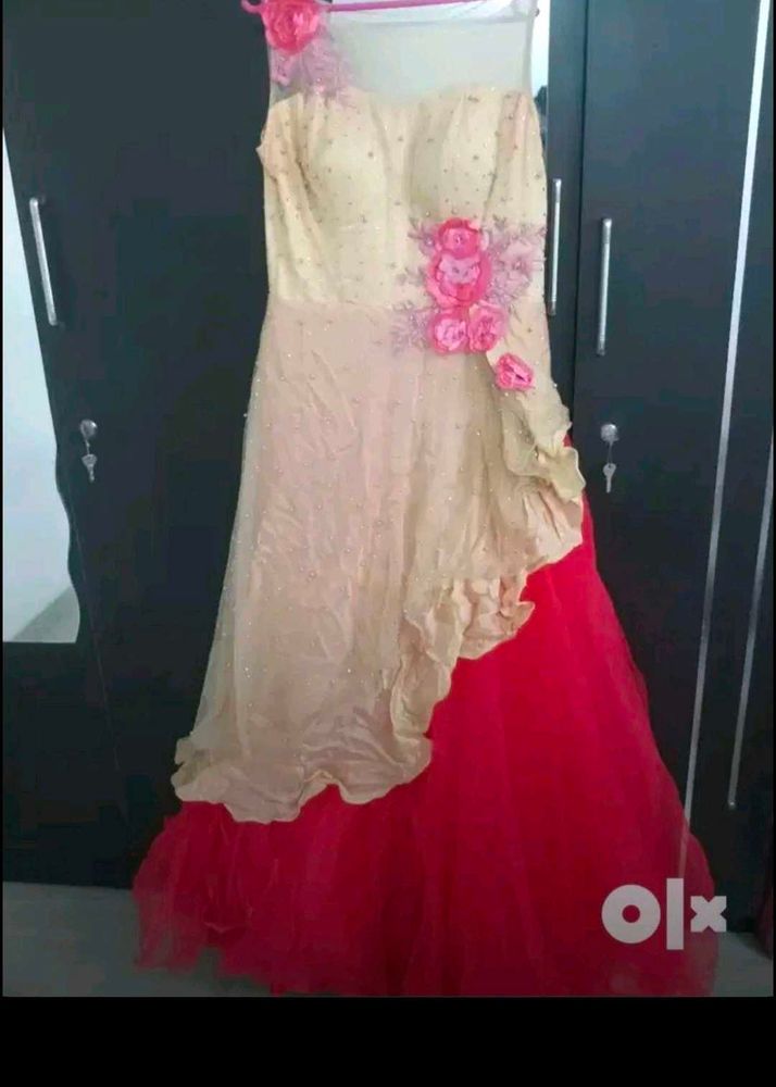 Branded Wedding Gown With Full Cancan