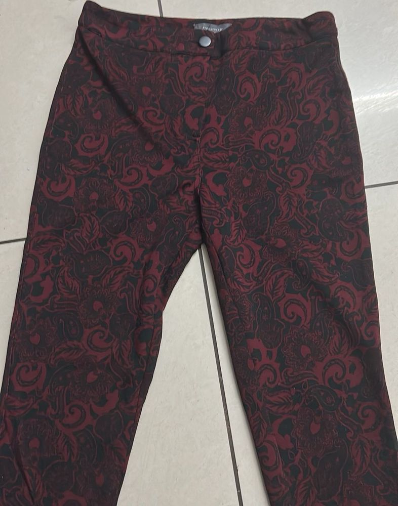 Patterned Skinny Pants