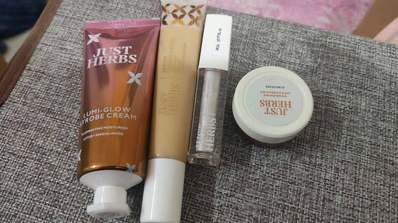 Just herbs Makeup Kit