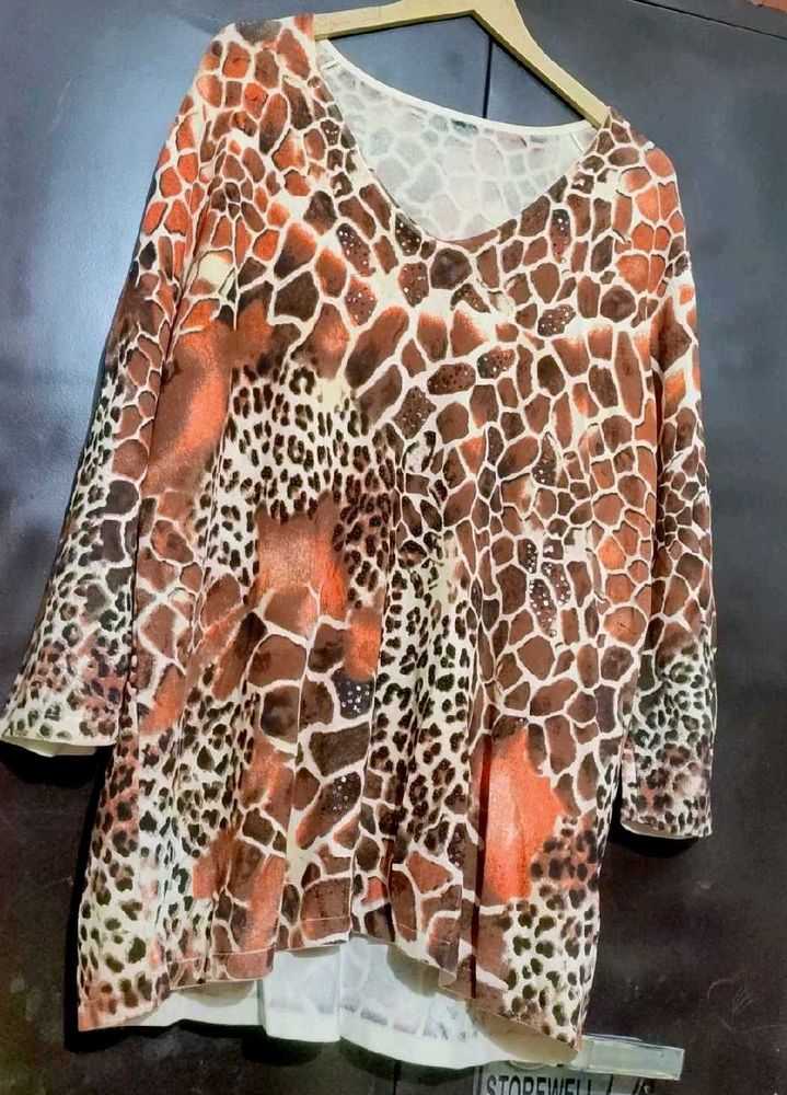 6 Tops &amp; 1 Winter Bedsheet Combo