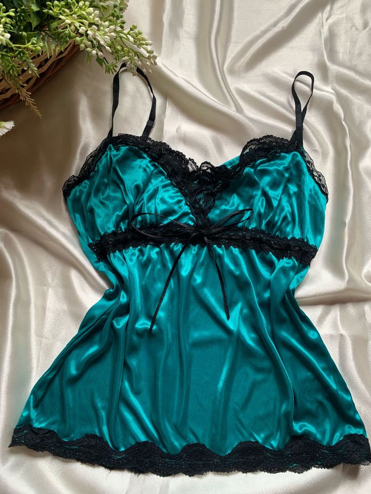Slip / Cami ( Sleepwear )