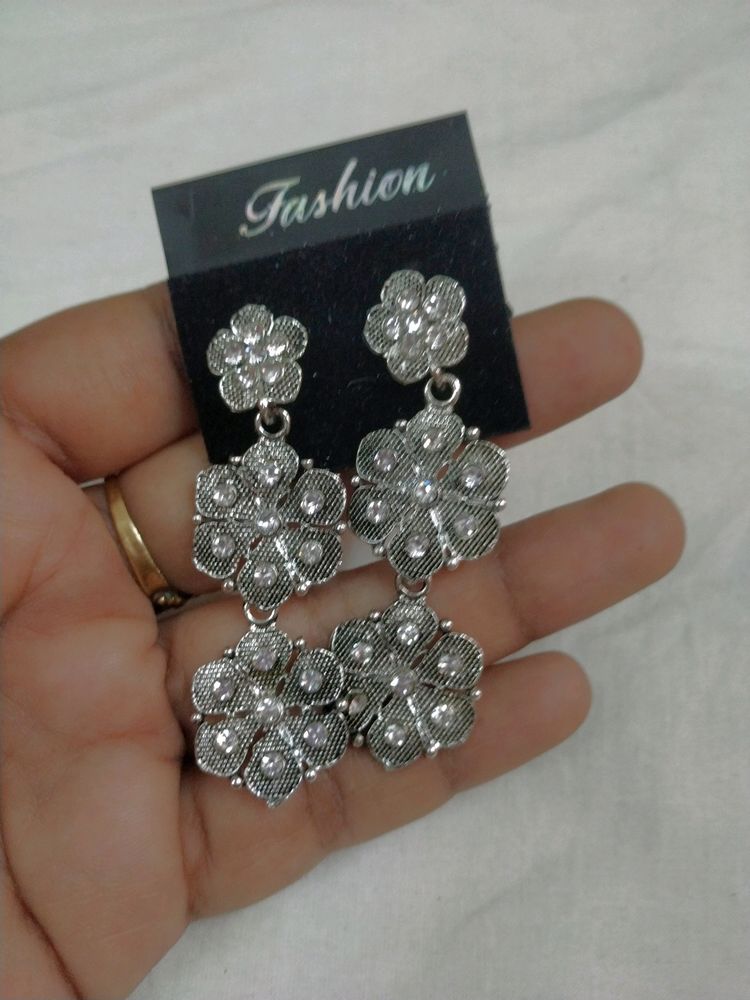 Beautiful Designer Earing With Stone