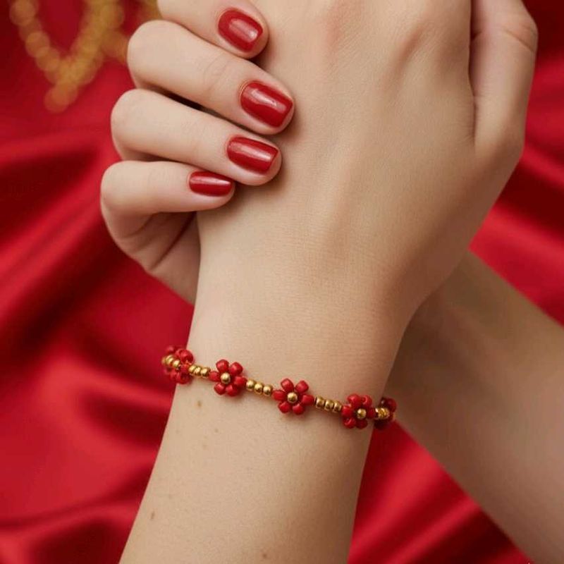 Pintresty Red Flower Beaded Bracelet 🌹